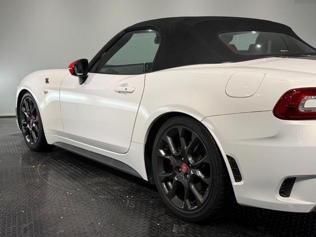 アバルト124 スパイダー ベースグレード 革シート/SDナビゲーションPKG/アダプティブLEDヘッド/レッドブラックツートンレザー/センターストライプ/Bカメラ/シートヒーター/(68枚目)