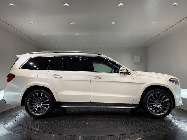 GLS GLS550 4マチックスポーツ デジーノエクスクルーシブPKG/21AW/アイボリーダイヤモンドステッチシート/シートヒーター/ドリンクホルダーホット&クール/360°カメラ/純正ナビTV/ETC/電動リアゲート/(5枚目)