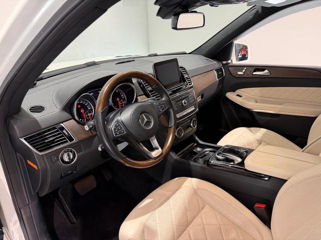 GLS GLS550 4マチックスポーツ デジーノエクスクルーシブPKG/21AW/アイボリーダイヤモンドステッチシート/シートヒーター/ドリンクホルダーホット&クール/360°カメラ/純正ナビTV/ETC/電動リアゲート/(9枚目)