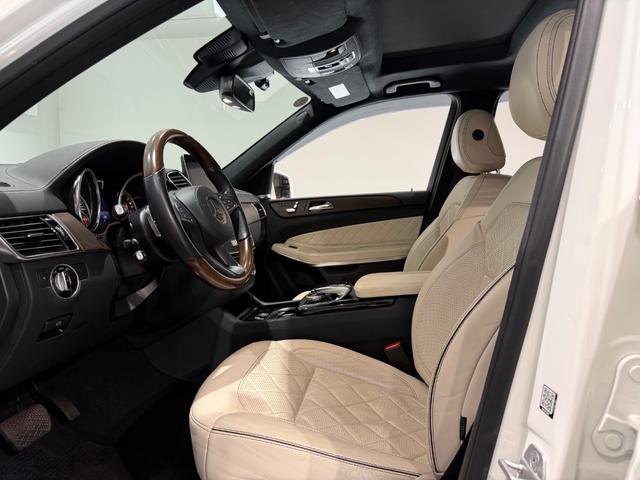 GLS GLS550 4マチックスポーツ デジーノエクスクルーシブPKG/21AW/アイボリーダイヤモンドステッチシート/シートヒーター/ドリンクホルダーホット&クール/360°カメラ/純正ナビTV/ETC/電動リアゲート/(12枚目)
