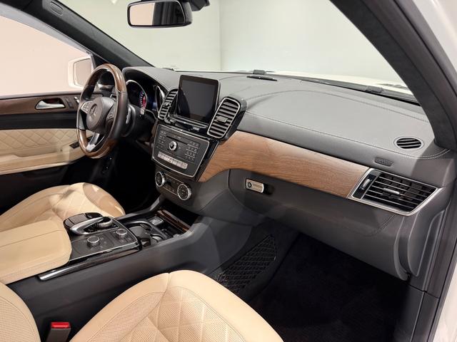 GLS GLS550 4マチックスポーツ デジーノエクスクルーシブPKG/21AW/アイボリーダイヤモンドステッチシート/シートヒーター/ドリンクホルダーホット&クール/360°カメラ/純正ナビTV/ETC/電動リアゲート/(21枚目)