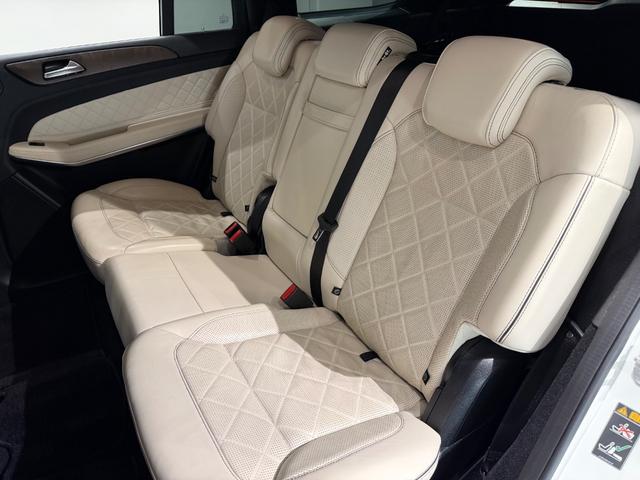 GLS GLS550 4マチックスポーツ デジーノエクスクルーシブPKG/21AW/アイボリーダイヤモンドステッチシート/シートヒーター/ドリンクホルダーホット&クール/360°カメラ/純正ナビTV/ETC/電動リアゲート/(26枚目)