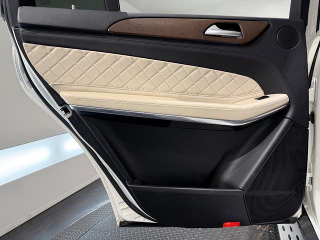 GLS GLS550 4マチックスポーツ デジーノエクスクルーシブPKG/21AW/アイボリーダイヤモンドステッチシート/シートヒーター/ドリンクホルダーホット&クール/360°カメラ/純正ナビTV/ETC/電動リアゲート/(27枚目)