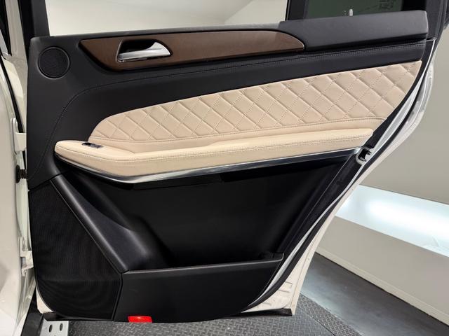 GLS GLS550 4マチックスポーツ デジーノエクスクルーシブPKG/21AW/アイボリーダイヤモンドステッチシート/シートヒーター/ドリンクホルダーホット&クール/360°カメラ/純正ナビTV/ETC/電動リアゲート/(30枚目)