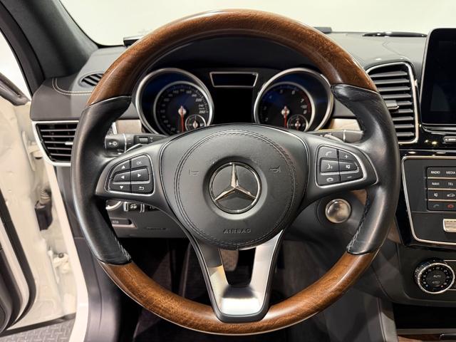 GLS GLS550 4マチックスポーツ デジーノエクスクルーシブPKG/21AW/アイボリーダイヤモンドステッチシート/シートヒーター/ドリンクホルダーホット&クール/360°カメラ/純正ナビTV/ETC/電動リアゲート/(32枚目)