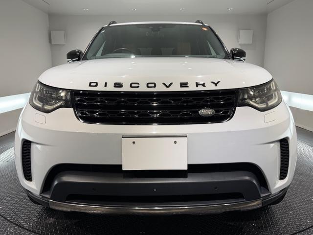 ディスカバリー HSEラグジュアリー ブラックデザインパック/電動パノラミックルーフ/クーラーBOX/ブラウンレザー/20AW/MERIDANサウンド/ステアリングヒーター/エクステンデントレザーパック/(3枚目)