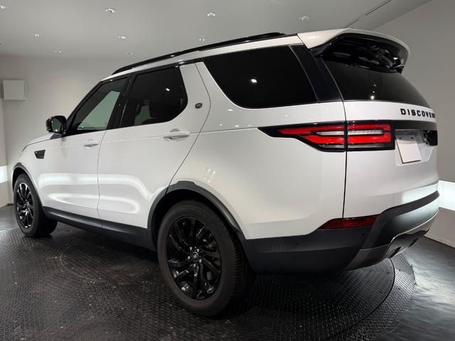 ディスカバリー HSEラグジュアリー ブラックデザインパック/電動パノラミックルーフ/クーラーBOX/ブラウンレザー/20AW/MERIDANサウンド/ステアリングヒーター/エクステンデントレザーパック/(8枚目)