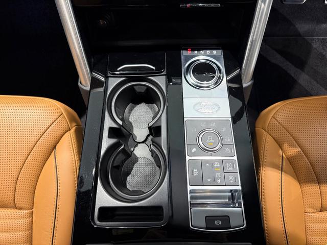 ディスカバリー HSEラグジュアリー ブラックデザインパック/電動パノラミックルーフ/クーラーBOX/ブラウンレザー/20AW/MERIDANサウンド/ステアリングヒーター/エクステンデントレザーパック/(37枚目)