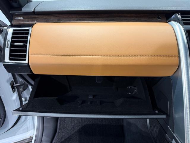 ディスカバリー HSEラグジュアリー ブラックデザインパック/電動パノラミックルーフ/クーラーBOX/ブラウンレザー/20AW/MERIDANサウンド/ステアリングヒーター/エクステンデントレザーパック/(40枚目)