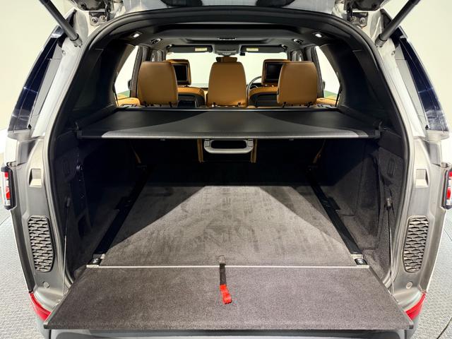 ディスカバリー HSEラグジュアリー ブラックデザインパック/電動パノラミックルーフ/クーラーBOX/ブラウンレザー/20AW/MERIDANサウンド/ステアリングヒーター/エクステンデントレザーパック/(43枚目)