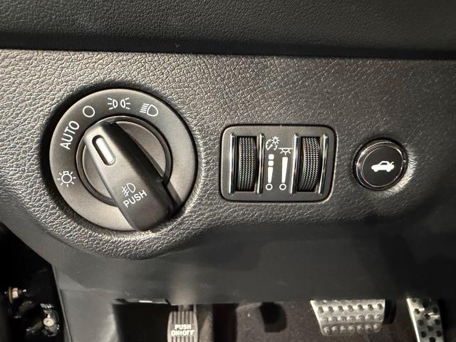 DODGE DODGE CHARENGER SXT PLUS