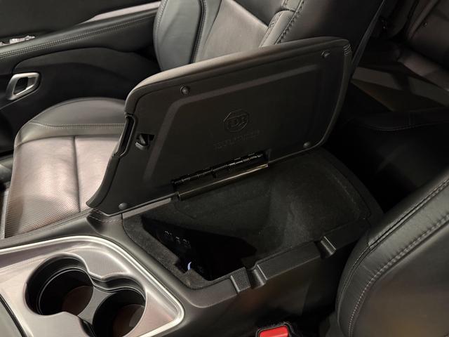 DODGE DODGE CHARENGER SXT PLUS