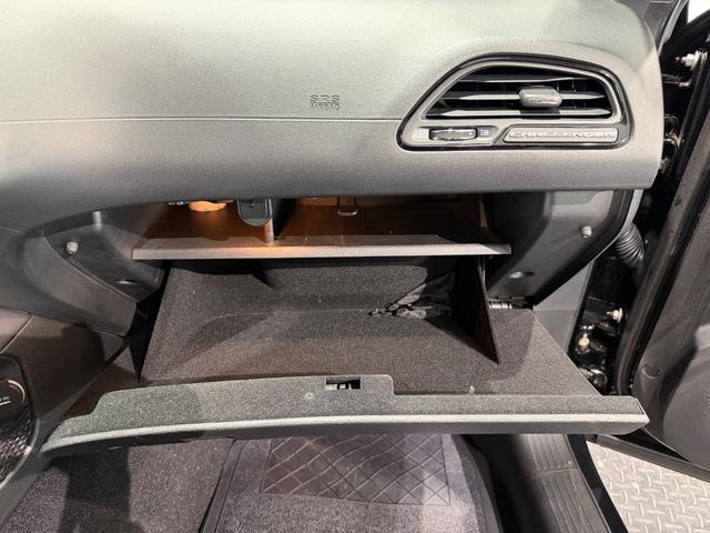 DODGE DODGE CHARENGER SXT PLUS