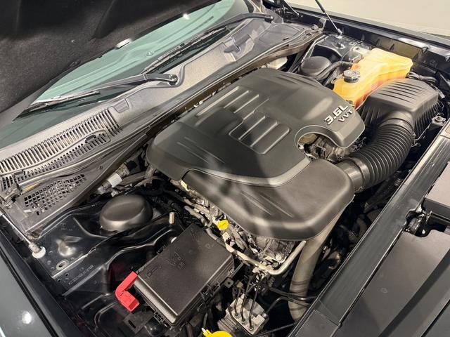 DODGE DODGE CHARENGER SXT PLUS