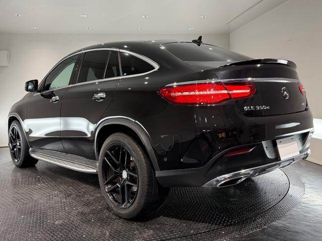 GLE GLE350d 4マチック クーペスポーツ パナメリカーナグリル/サンルーフ/21AW/360°カメラ/黒革/純正ナビTV/ETC/メモリー付きパワーシート/レッドキャリパー/シートヒーター/レーダーセーフティPKG/アンビエント/(8枚目)
