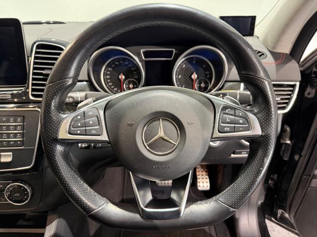 GLE GLE350d 4マチック クーペスポーツ パナメリカーナグリル/サンルーフ/21AW/360°カメラ/黒革/純正ナビTV/ETC/メモリー付きパワーシート/レッドキャリパー/シートヒーター/レーダーセーフティPKG/アンビエント/(29枚目)