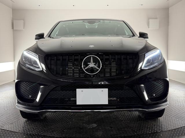 GLE GLE350d 4マチック クーペスポーツ パナメリカーナグリル/サンルーフ/21AW/360°カメラ/黒革/純正ナビTV/ETC/メモリー付きパワーシート/レッドキャリパー/シートヒーター/レーダーセーフティPKG/アンビエント/(55枚目)