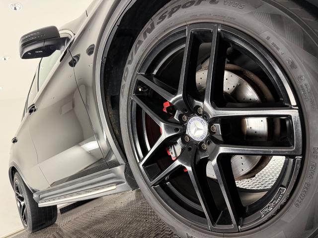 GLE GLE350d 4マチック クーペスポーツ パナメリカーナグリル/サンルーフ/21AW/360°カメラ/黒革/純正ナビTV/ETC/メモリー付きパワーシート/レッドキャリパー/シートヒーター/レーダーセーフティPKG/アンビエント/(60枚目)