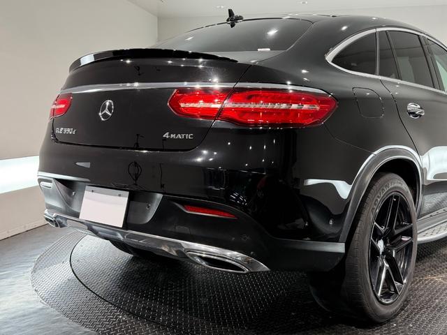 GLE GLE350d 4マチック クーペスポーツ パナメリカーナグリル/サンルーフ/21AW/360°カメラ/黒革/純正ナビTV/ETC/メモリー付きパワーシート/レッドキャリパー/シートヒーター/レーダーセーフティPKG/アンビエント/(68枚目)