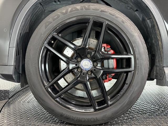 GLE GLE350d 4マチック クーペスポーツ パナメリカーナグリル/サンルーフ/21AW/360°カメラ/黒革/純正ナビTV/ETC/メモリー付きパワーシート/レッドキャリパー/シートヒーター/レーダーセーフティPKG/アンビエント/(76枚目)