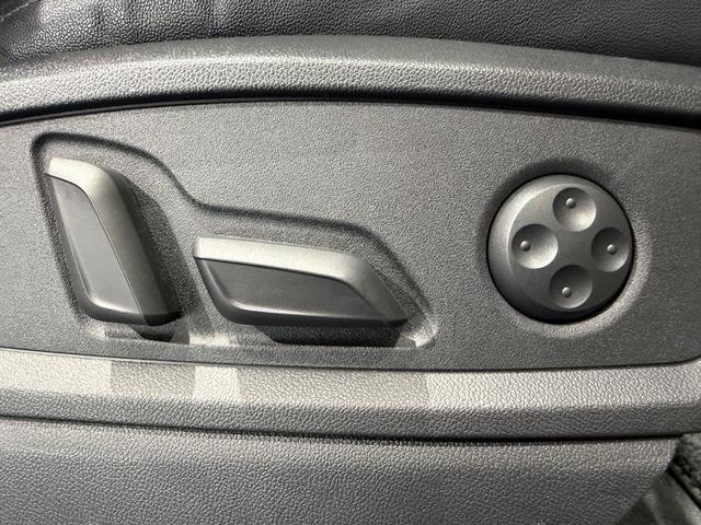 Q5 45TFSIクワトロ スポーツ Sラインパッケージ マトリクスLEDヘッドライト/バーチャルコックピット/パノラマサンルーフ/19AW/BANG&OLUFSENサウンド/純正ナビTV/Bカメラ/ETC/メモリー付きパワーシート/ハーフレザー/ドラレコ/(14枚目)