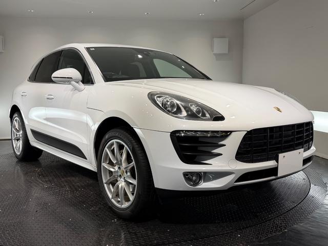 マカン マカンS BOSEサウンド/エントリー&ドライブシステム/シートヒーター/黒革/クルコン/メモリー付きパワーシート/Bカメラ/ETC/電動リアゲート/20AW/12wayパワーシート(4枚目)