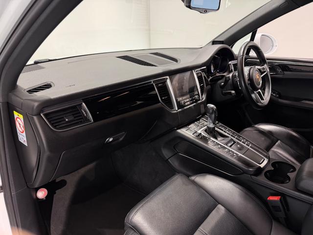 マカン マカンS BOSEサウンド/エントリー&ドライブシステム/シートヒーター/黒革/クルコン/メモリー付きパワーシート/Bカメラ/ETC/電動リアゲート/20AW/12wayパワーシート(19枚目)