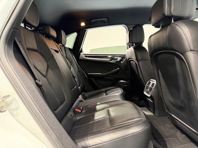 マカン マカンS BOSEサウンド/エントリー&ドライブシステム/シートヒーター/黒革/クルコン/メモリー付きパワーシート/Bカメラ/ETC/電動リアゲート/20AW/12wayパワーシート(23枚目)