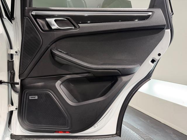 マカン マカンS BOSEサウンド/エントリー&ドライブシステム/シートヒーター/黒革/クルコン/メモリー付きパワーシート/Bカメラ/ETC/電動リアゲート/20AW/12wayパワーシート(25枚目)