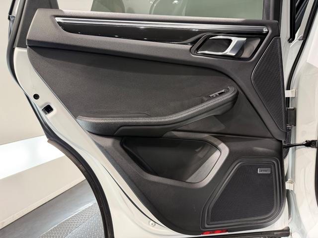 マカン マカンS BOSEサウンド/エントリー&ドライブシステム/シートヒーター/黒革/クルコン/メモリー付きパワーシート/Bカメラ/ETC/電動リアゲート/20AW/12wayパワーシート(28枚目)