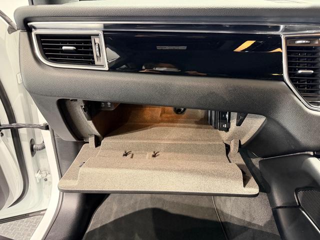 マカン マカンS BOSEサウンド/エントリー&ドライブシステム/シートヒーター/黒革/クルコン/メモリー付きパワーシート/Bカメラ/ETC/電動リアゲート/20AW/12wayパワーシート(45枚目)