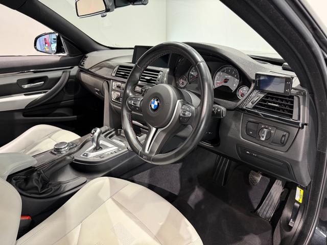 M4 M4クーペ ホワイトレザー/19インチAW/カーボンインパネ/シートヒーター/純正ナビTV/Bカメラ/メモリー付きパワーシート/ETC/(11枚目)