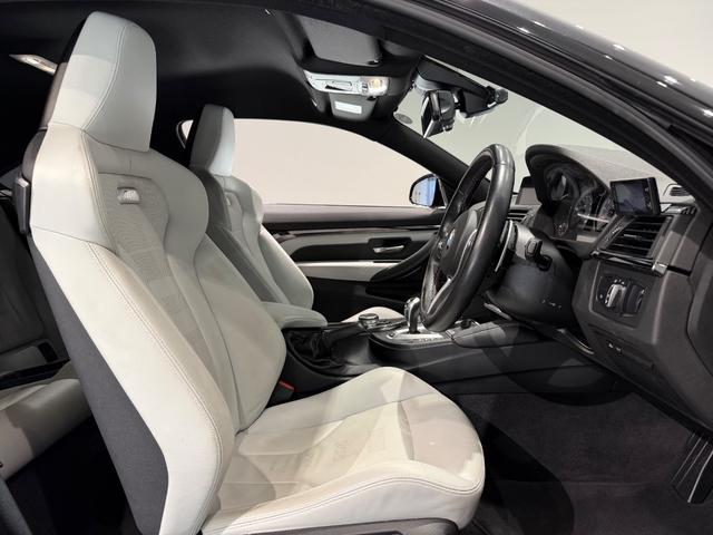 M4 M4クーペ ホワイトレザー/19インチAW/カーボンインパネ/シートヒーター/純正ナビTV/Bカメラ/メモリー付きパワーシート/ETC/(12枚目)