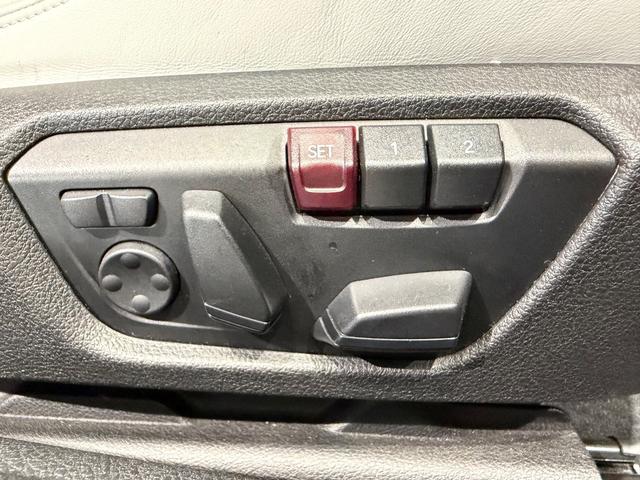 M4 M4クーペ ホワイトレザー/19インチAW/カーボンインパネ/シートヒーター/純正ナビTV/Bカメラ/メモリー付きパワーシート/ETC/(14枚目)