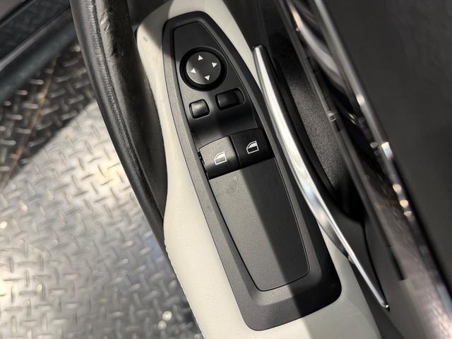M4 M4クーペ ホワイトレザー/19インチAW/カーボンインパネ/シートヒーター/純正ナビTV/Bカメラ/メモリー付きパワーシート/ETC/(16枚目)