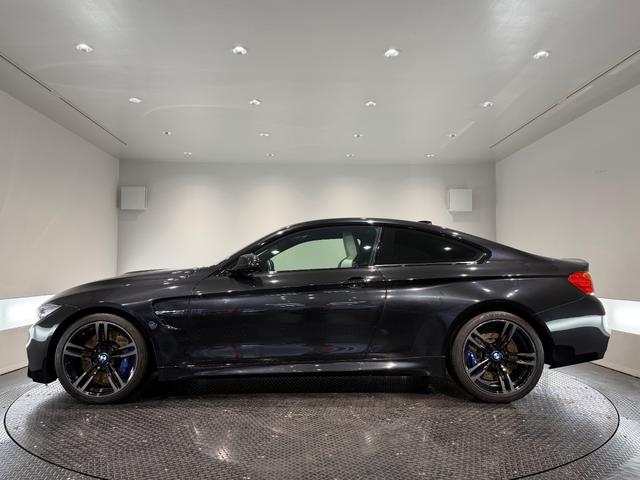 M4 M4クーペ ホワイトレザー/19インチAW/カーボンインパネ/シートヒーター/純正ナビTV/Bカメラ/メモリー付きパワーシート/ETC/(66枚目)