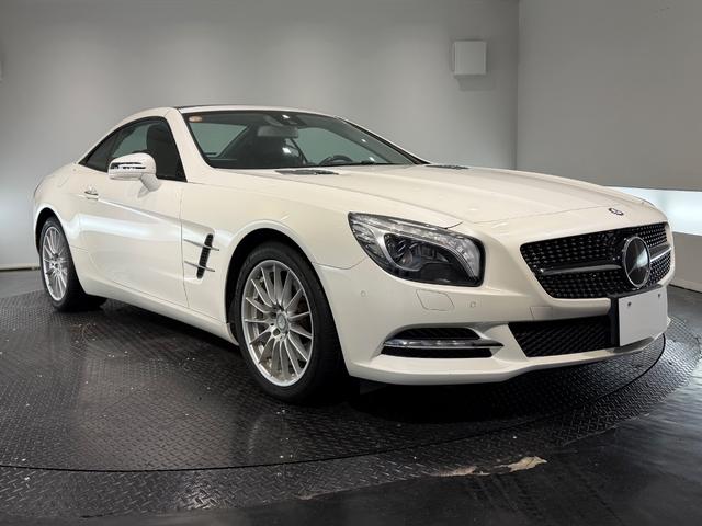 SL SL550ブルーエフィシェンシー ベンチレーション/シートヒーター/レーダーセーフティPKG/18インチAW/キーレスゴー/ナッパレザー/ハーマンカードンサウンド/純正ナビTV/ETC/Bカメラ/メモリー付きパワーシート(4枚目)