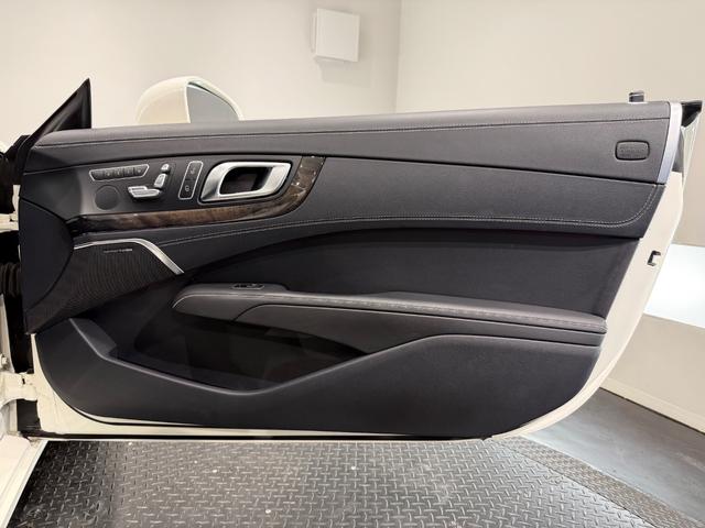 SL SL550ブルーエフィシェンシー ベンチレーション/シートヒーター/レーダーセーフティPKG/18インチAW/キーレスゴー/ナッパレザー/ハーマンカードンサウンド/純正ナビTV/ETC/Bカメラ/メモリー付きパワーシート(22枚目)