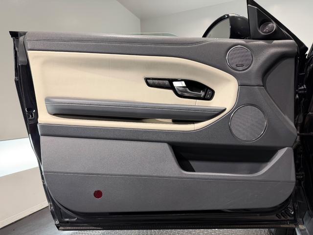 レンジローバーイヴォークコンバーチブル HSEダイナミック 白黒コンビレザー/ブラックパック/ラグジュアリーシートパック/ラグジュアリーパック/ACC/コールドクライメイトコンビニエンスパック/MERIDANサウンド/20AW/ベンチレーション/ドラレコ(22枚目)