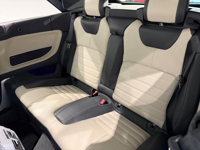 レンジローバーイヴォークコンバーチブル HSEダイナミック 白黒コンビレザー/ブラックパック/ラグジュアリーシートパック/ラグジュアリーパック/ACC/コールドクライメイトコンビニエンスパック/MERIDANサウンド/20AW/ベンチレーション/ドラレコ(24枚目)