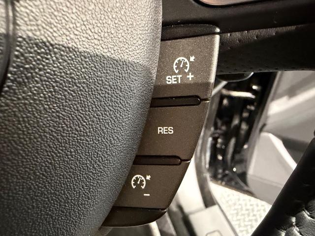 レンジローバーイヴォークコンバーチブル HSEダイナミック 白黒コンビレザー/ブラックパック/ラグジュアリーシートパック/ラグジュアリーパック/ACC/コールドクライメイトコンビニエンスパック/MERIDANサウンド/20AW/ベンチレーション/ドラレコ(29枚目)