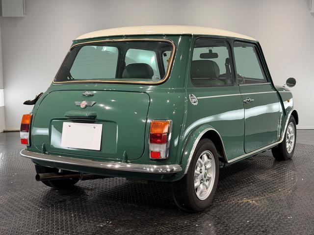 MINI クーパー 正規ディーラー車/モトリスタステアリング/レザーシート/12インチAW/(6枚目)