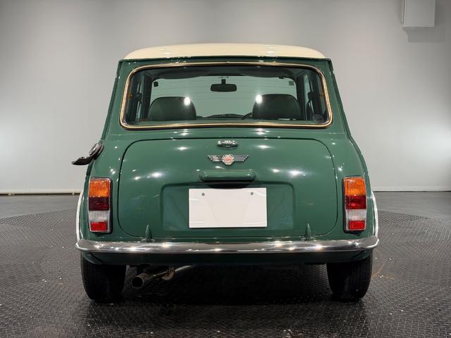 MINI クーパー 正規ディーラー車/モトリスタステアリング/レザーシート/12インチAW/(7枚目)