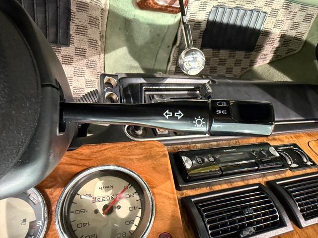 MINI クーパー 正規ディーラー車/モトリスタステアリング/レザーシート/12インチAW/(24枚目)