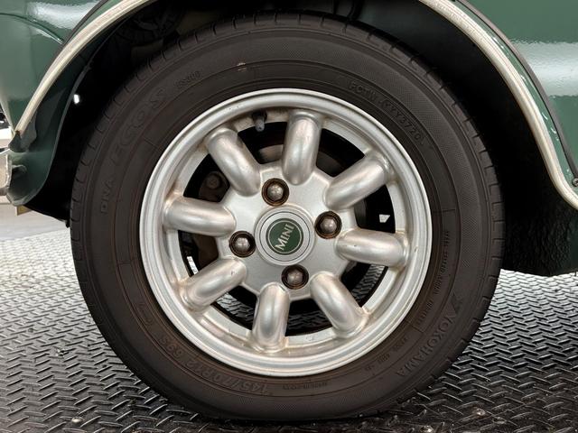 MINI クーパー 正規ディーラー車/モトリスタステアリング/レザーシート/12インチAW/(56枚目)