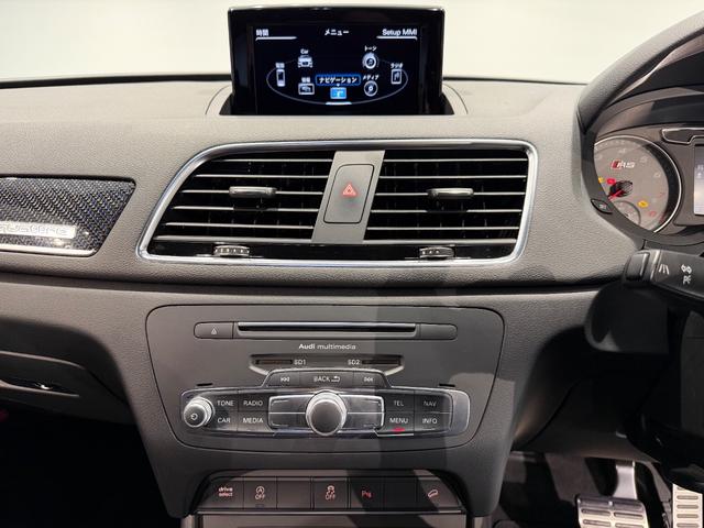 RS Q3 パフォーマンス ベースグレード パノラマサンルーフ/パワーバックドア/純正ナビTV/BOSEサウンド/カーボンインパネ/ハーフレザー/シートヒーター/ETC/Bカメラ/20AW/レッドキャリパー/(36枚目)