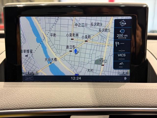 RS Q3 パフォーマンス ベースグレード パノラマサンルーフ/パワーバックドア/純正ナビTV/BOSEサウンド/カーボンインパネ/ハーフレザー/シートヒーター/ETC/Bカメラ/20AW/レッドキャリパー/(49枚目)