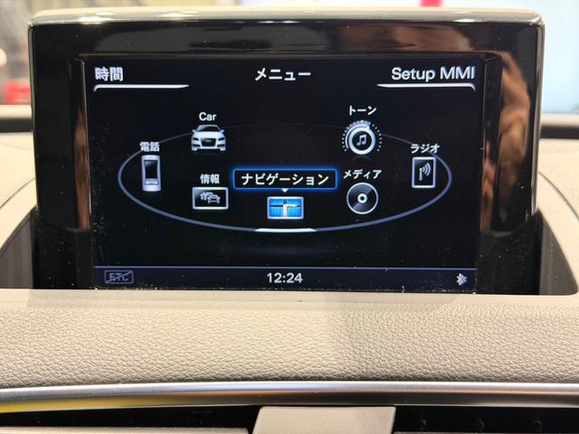 RS Q3 パフォーマンス ベースグレード パノラマサンルーフ/パワーバックドア/純正ナビTV/BOSEサウンド/カーボンインパネ/ハーフレザー/シートヒーター/ETC/Bカメラ/20AW/レッドキャリパー/(50枚目)