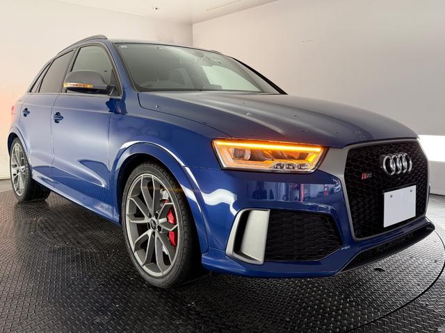 RS Q3 パフォーマンス ベースグレード パノラマサンルーフ/パワーバックドア/純正ナビTV/BOSEサウンド/カーボンインパネ/ハーフレザー/シートヒーター/ETC/Bカメラ/20AW/レッドキャリパー/(59枚目)