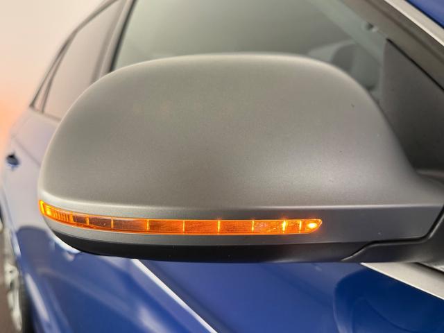 RS Q3 パフォーマンス ベースグレード パノラマサンルーフ/パワーバックドア/純正ナビTV/BOSEサウンド/カーボンインパネ/ハーフレザー/シートヒーター/ETC/Bカメラ/20AW/レッドキャリパー/(60枚目)